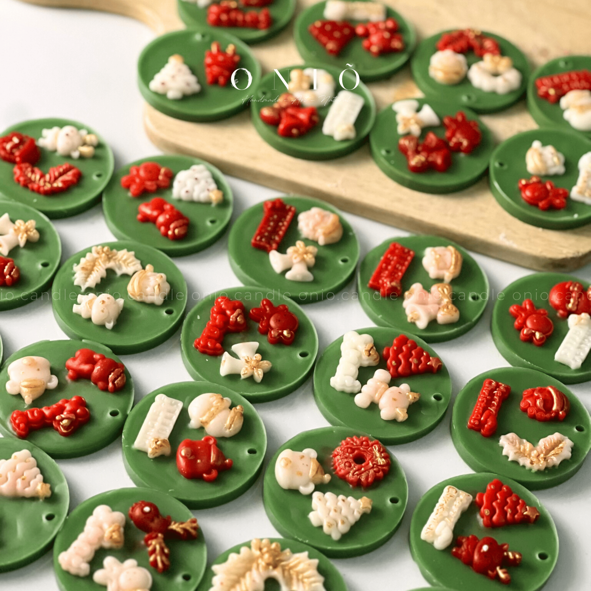 04 - Sáp tròn decor charm Xmas random (20g - 6cm)