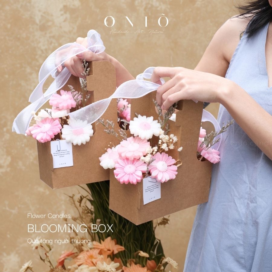 Hoa nến thơm, Hương thơm tinh dầu, quà tặng sinh nhật, quà tặng tốt nghiệp - Blooming Box - ONIÕ