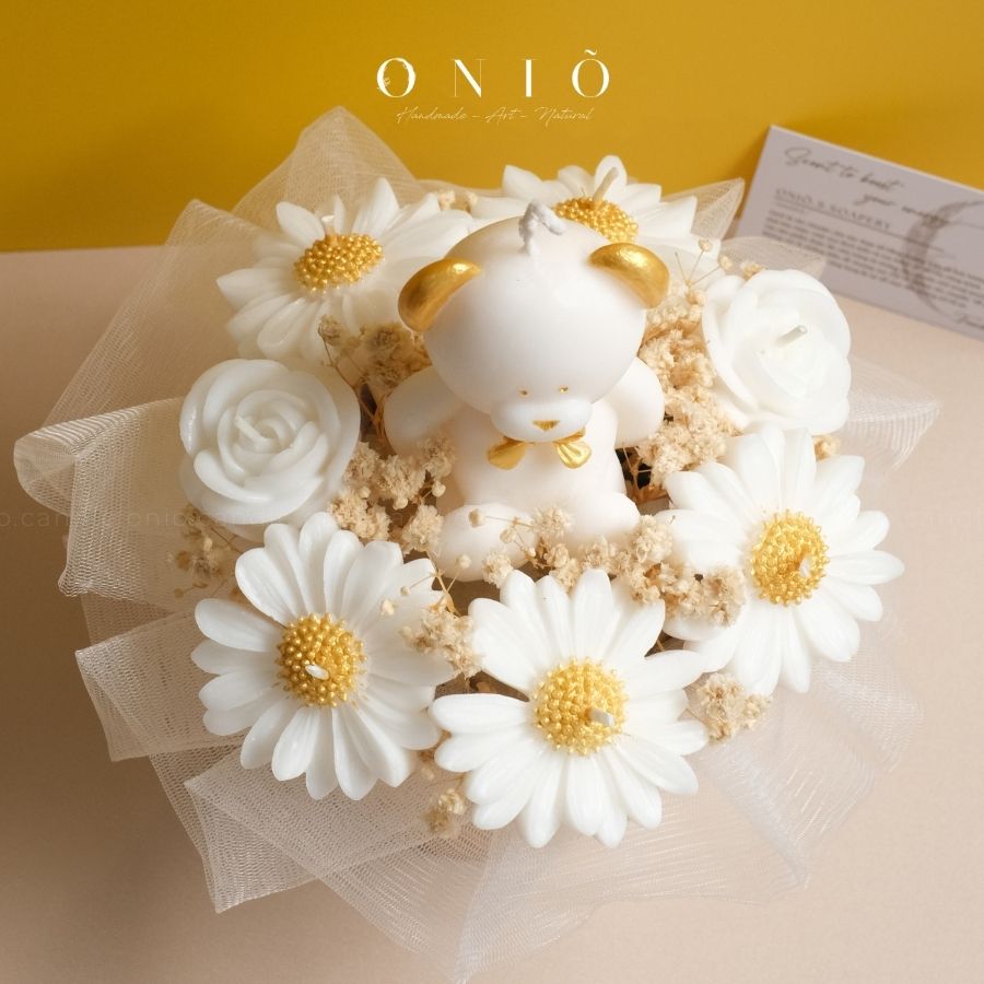 Hoa nến thơm, Hương thơm tinh dầu, quà tặng sinh nhật, quà tặng tốt nghiệp - Daisy Beary - ONIÕ