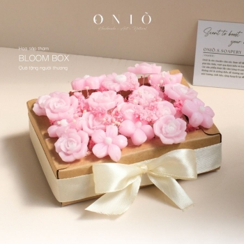 Hoa sáp thơm tone hồng, Hương thơm tinh dầu, quà tặng sinh nhật, quà tặng tốt nghiệp - Bloom Box - ONIÕ