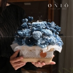 Giỏ hoa Blue Symphony Candle (hương thơm dịu nhẹ) - ONIÕ