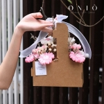 Hoa nến thơm, Hương thơm tinh dầu, quà tặng sinh nhật, quà tặng tốt nghiệp - Blooming Box - ONIÕ