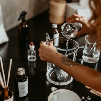 CÁCH LÀM NẾN THƠM TẠI NHÀ ĐƠN GIẢN, AI CŨNG CÓ THỂ LÀM ĐƯỢC